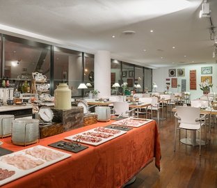 Buffet Restaurant  Vincci Soma 4* Madrid